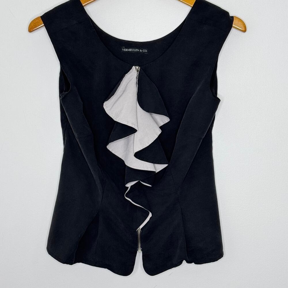 Vintage Vermeulen & Co. sleeveless zip front top